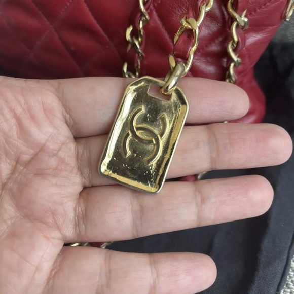 Chanel Red Lambskin Vintage Bag- 100% Authentic - Picture 8 of 10